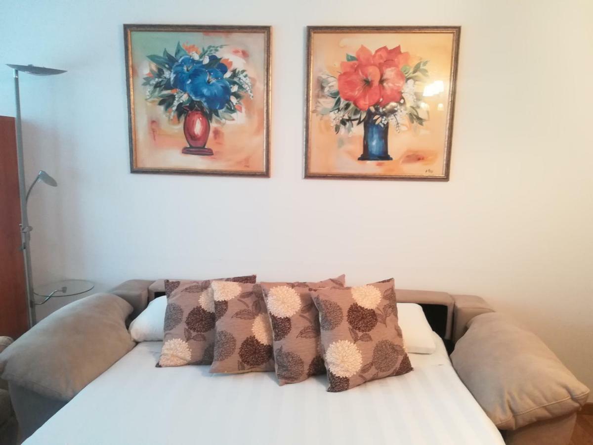 Apartamento "Paseo Del Sauco" Ескарай Екстериор снимка